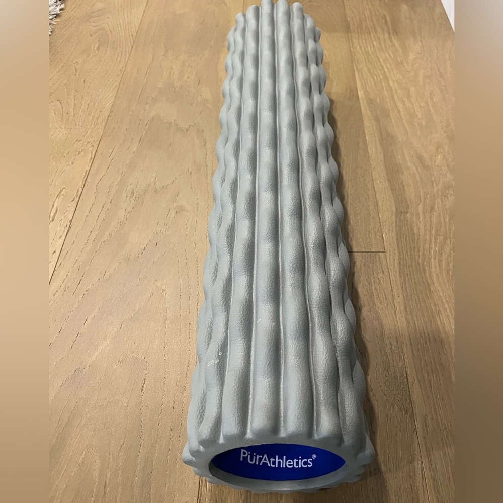 PurAthletics
ULTRA WAVE TEXTURED
24" FOAM ROLLER
